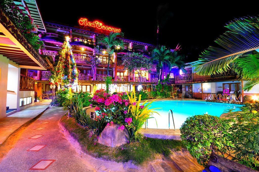 Red Coconut Beach Hotel Boracay Balabag  Kültér fotó